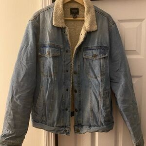 Forever 21 Men's Blue Denim Jacket with Sherpa Lining